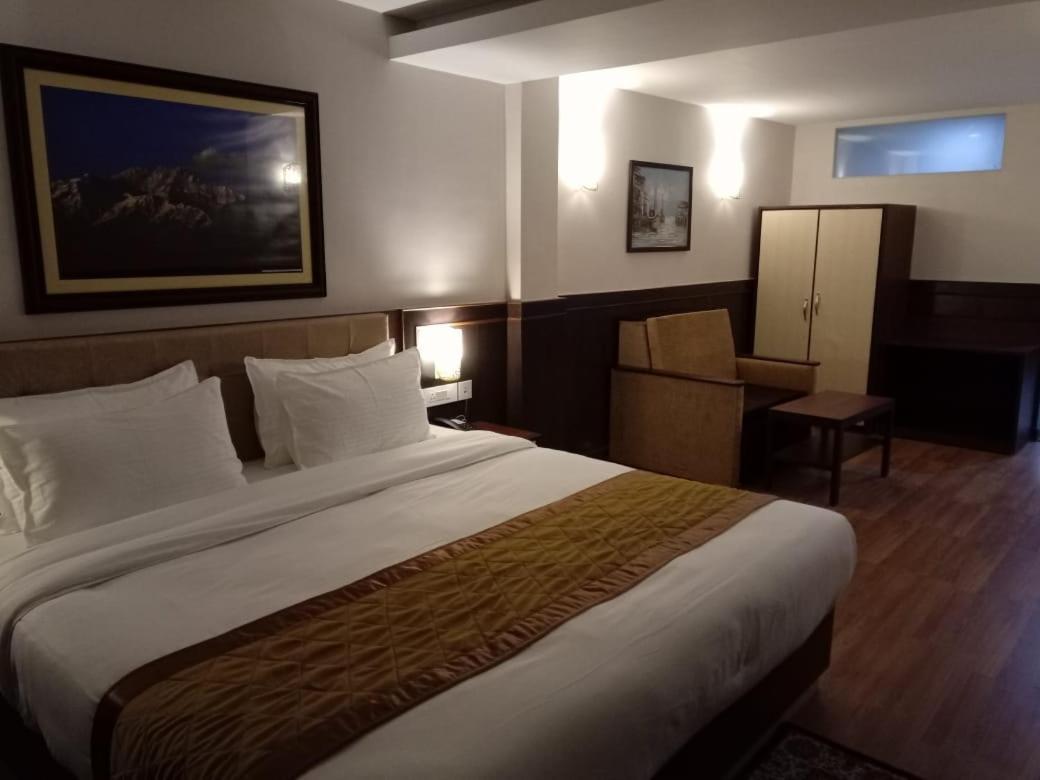 Oakdane Resort Дарджилинг Экстерьер фото