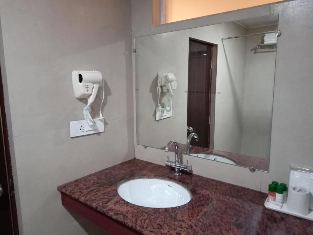 Oakdane Resort Дарджилинг Экстерьер фото